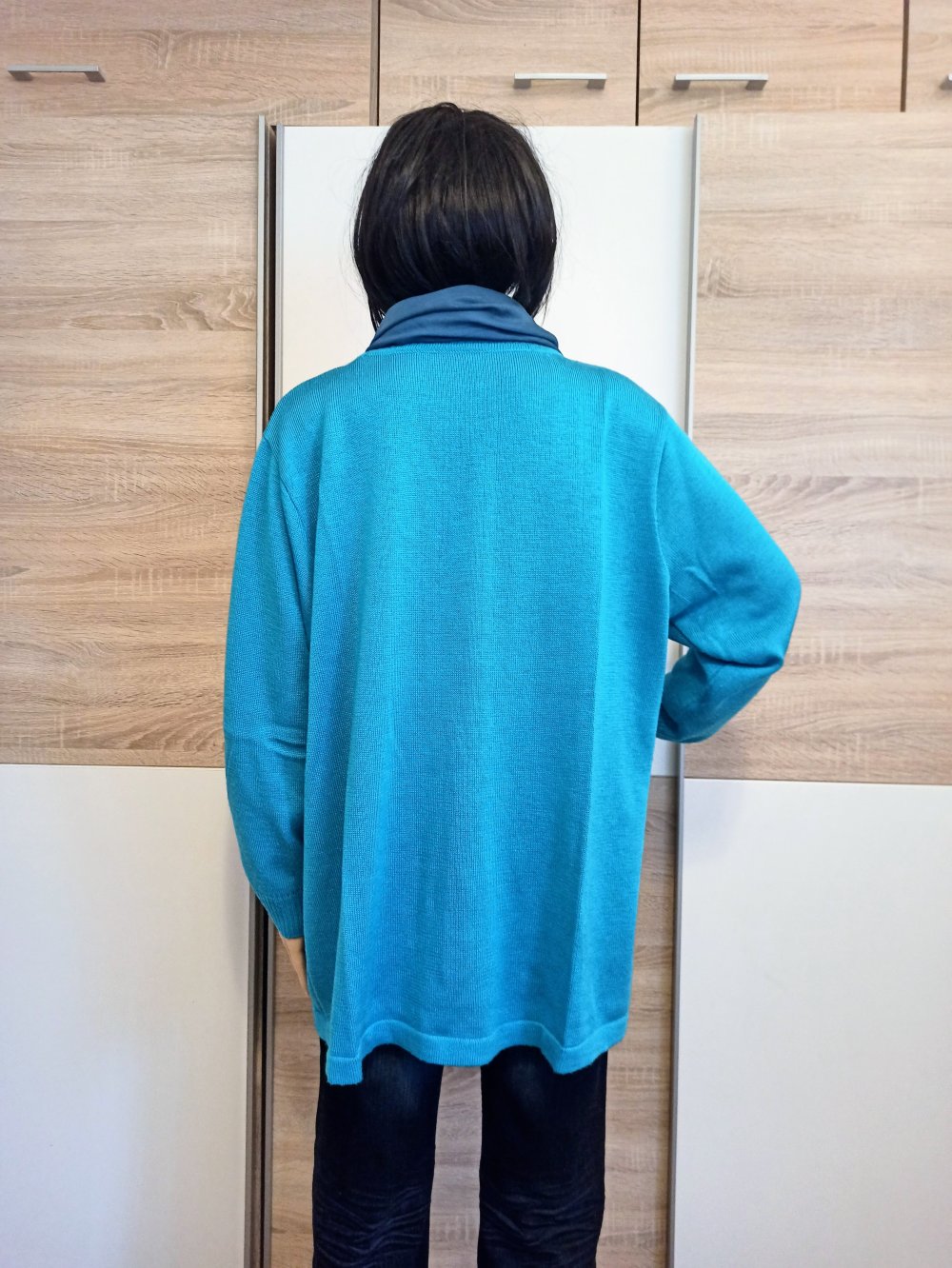 Schöner Pullover in türkis