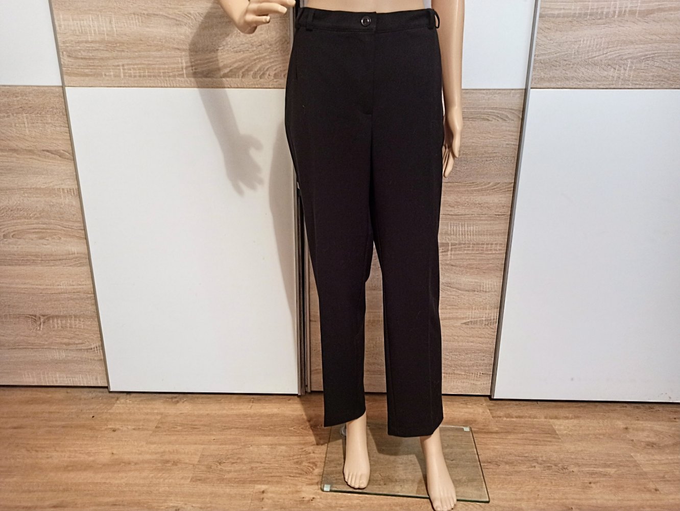 Schöne Hose in schwarz von Canda