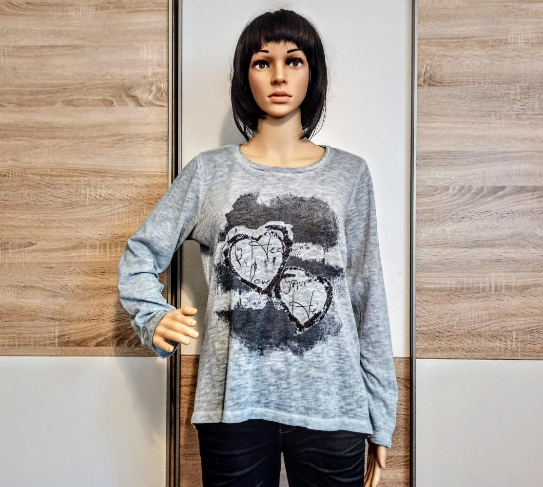Schönes Langarm-Shirt in hellem blau von Gina Benotti mit zwei Herzen