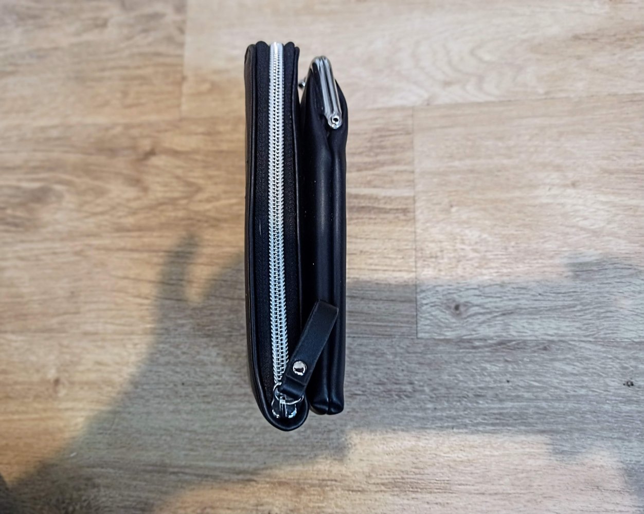 Schöne Smartphone -Tasche in schwarz