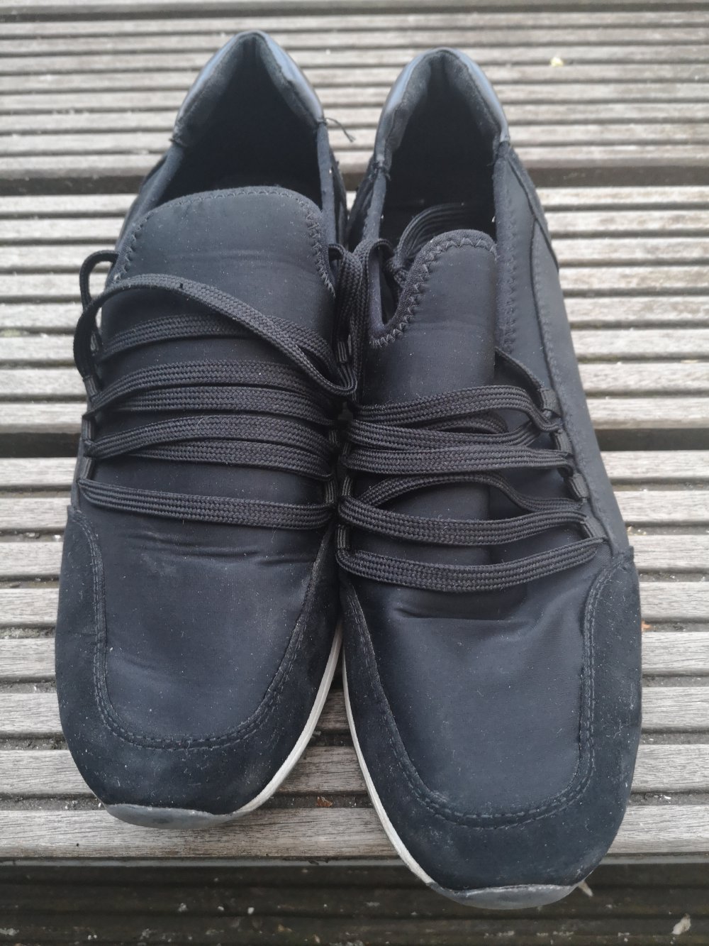 Sportlicher Halbschuh mit bling bling 