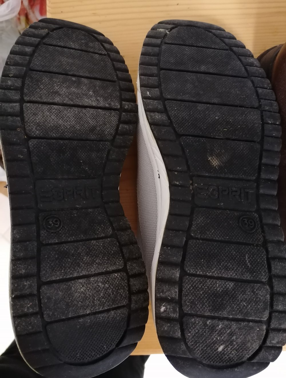 Esprit Sneaker grau
