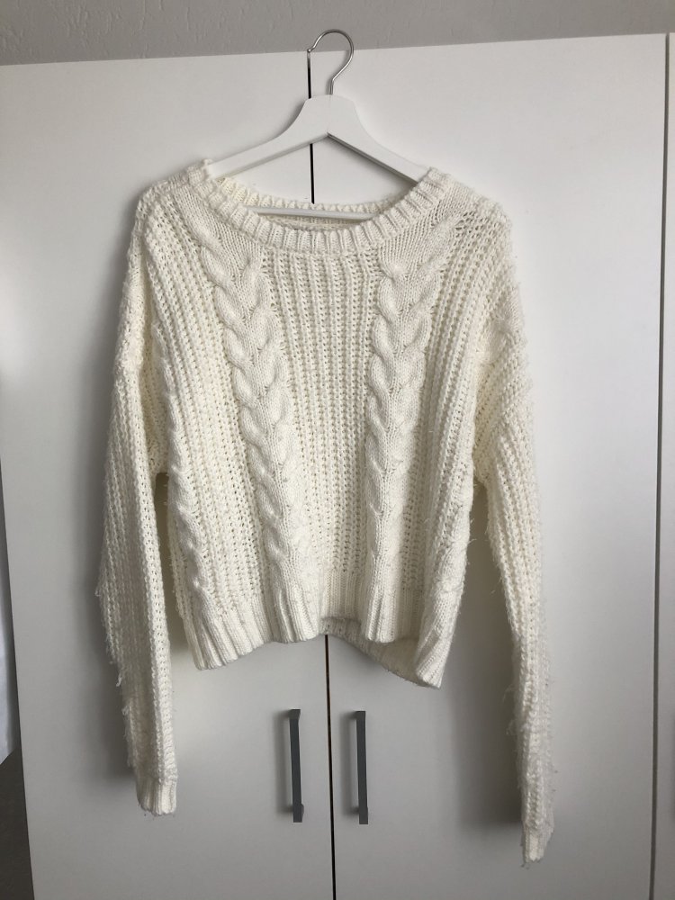 Weisser Pullover