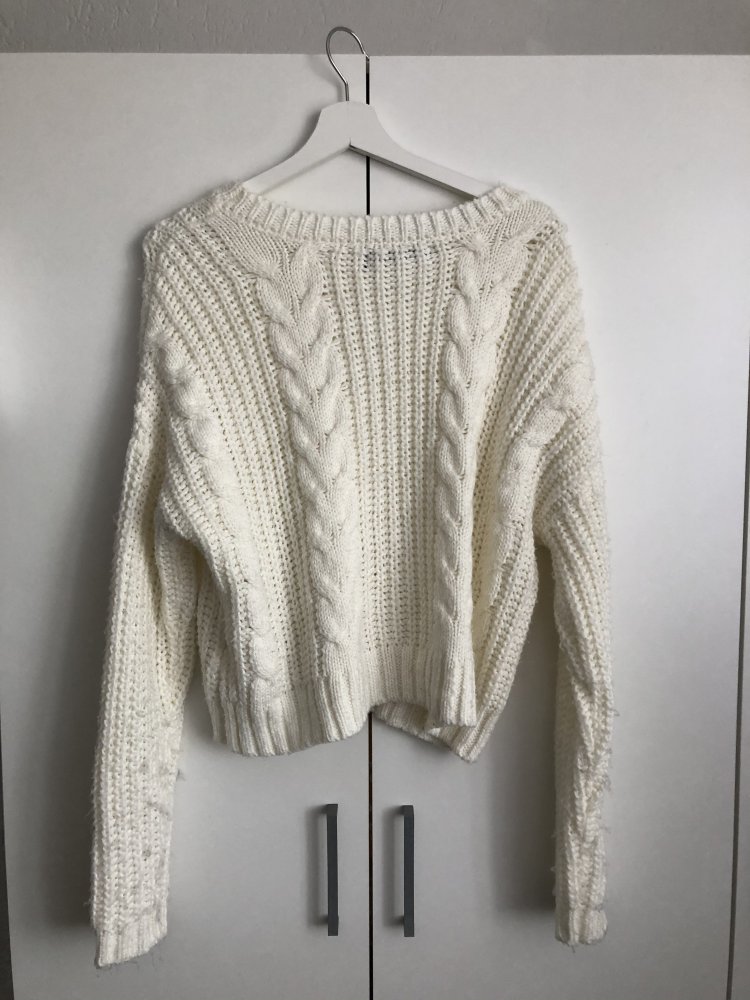 Weisser Pullover
