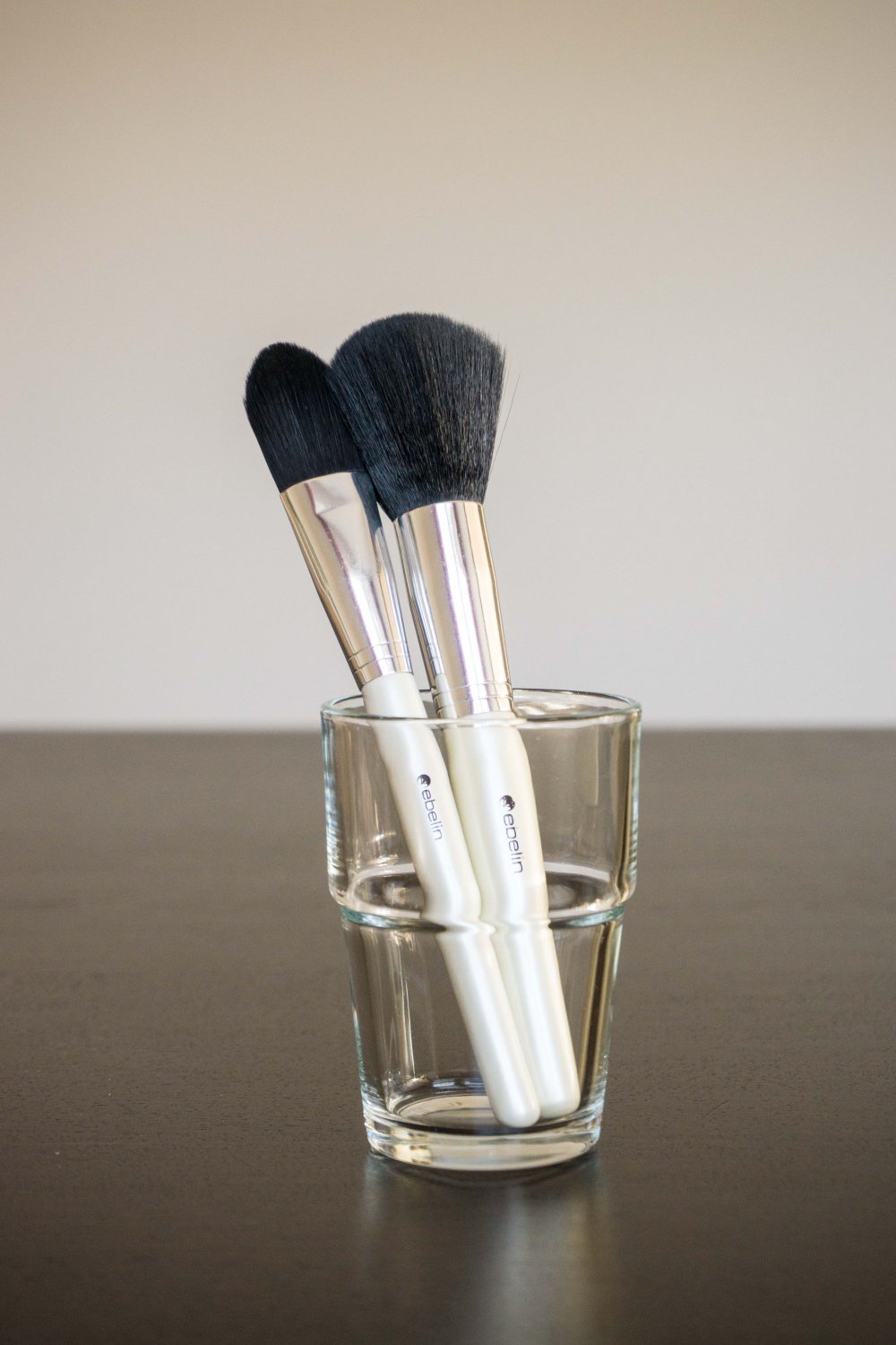 ebelin Foundation und Puder Pinsel