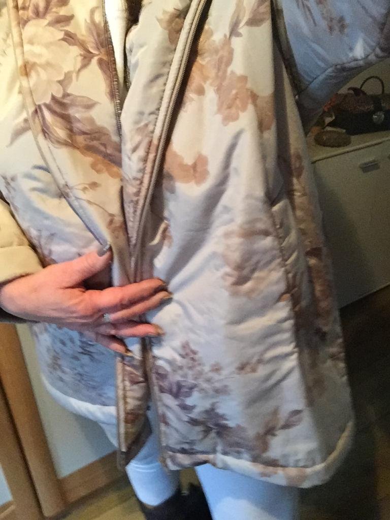 Schöne warme Jacke Gr L