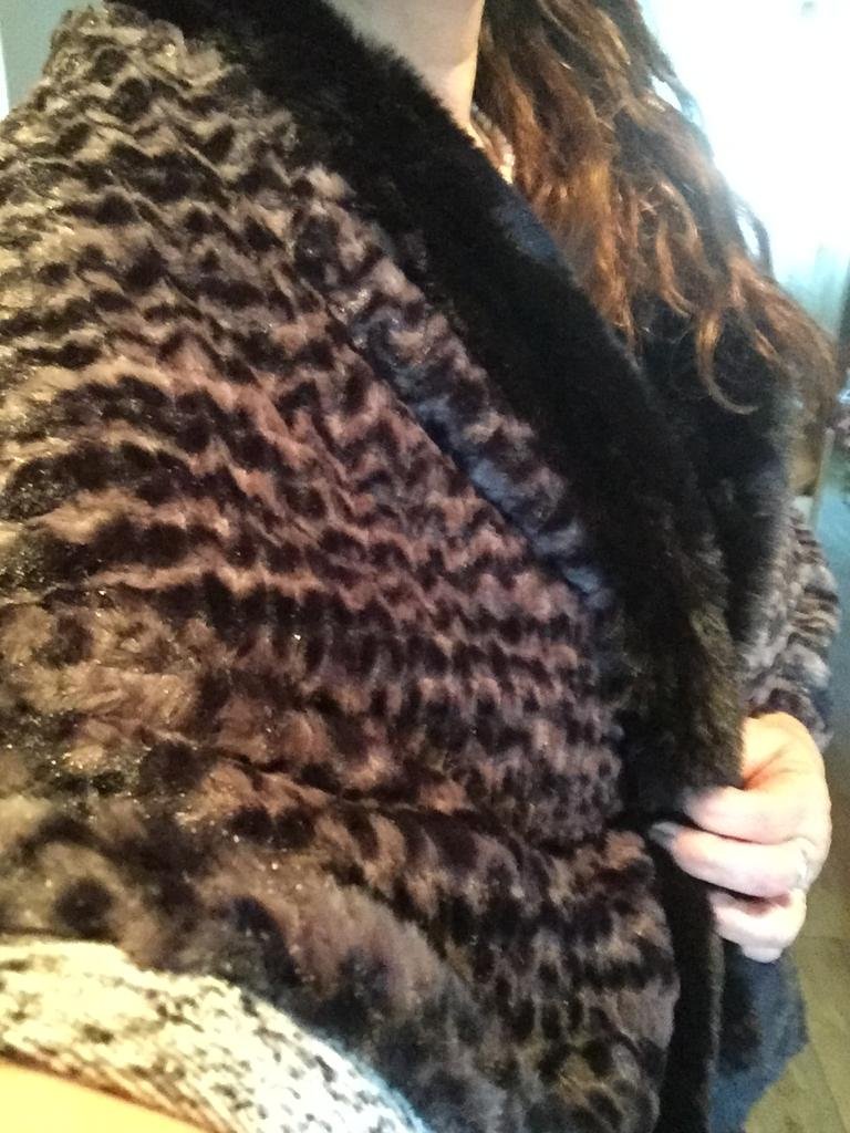 Webpelz Cape 