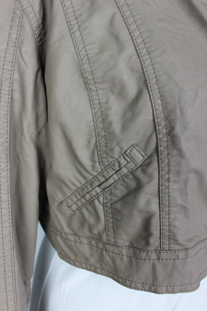 Beige kurze Kunstleder Jacke Gr. L