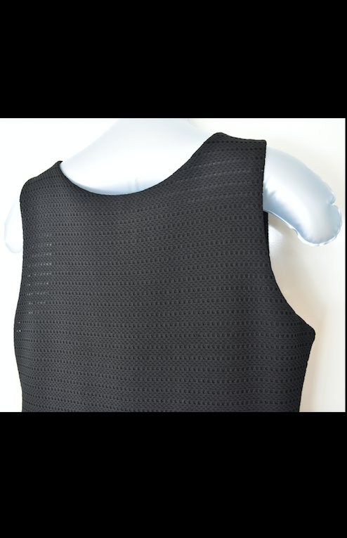 Schwarzes Kleid 