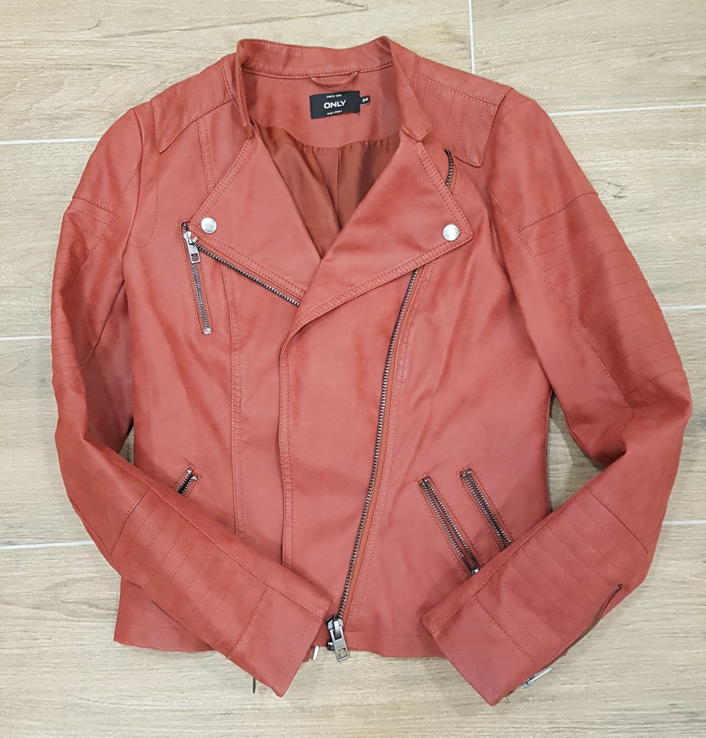 Wunderschöner Lederjacke (Kunstleder) Wunderschöner Lederjacke (Kunstleder)