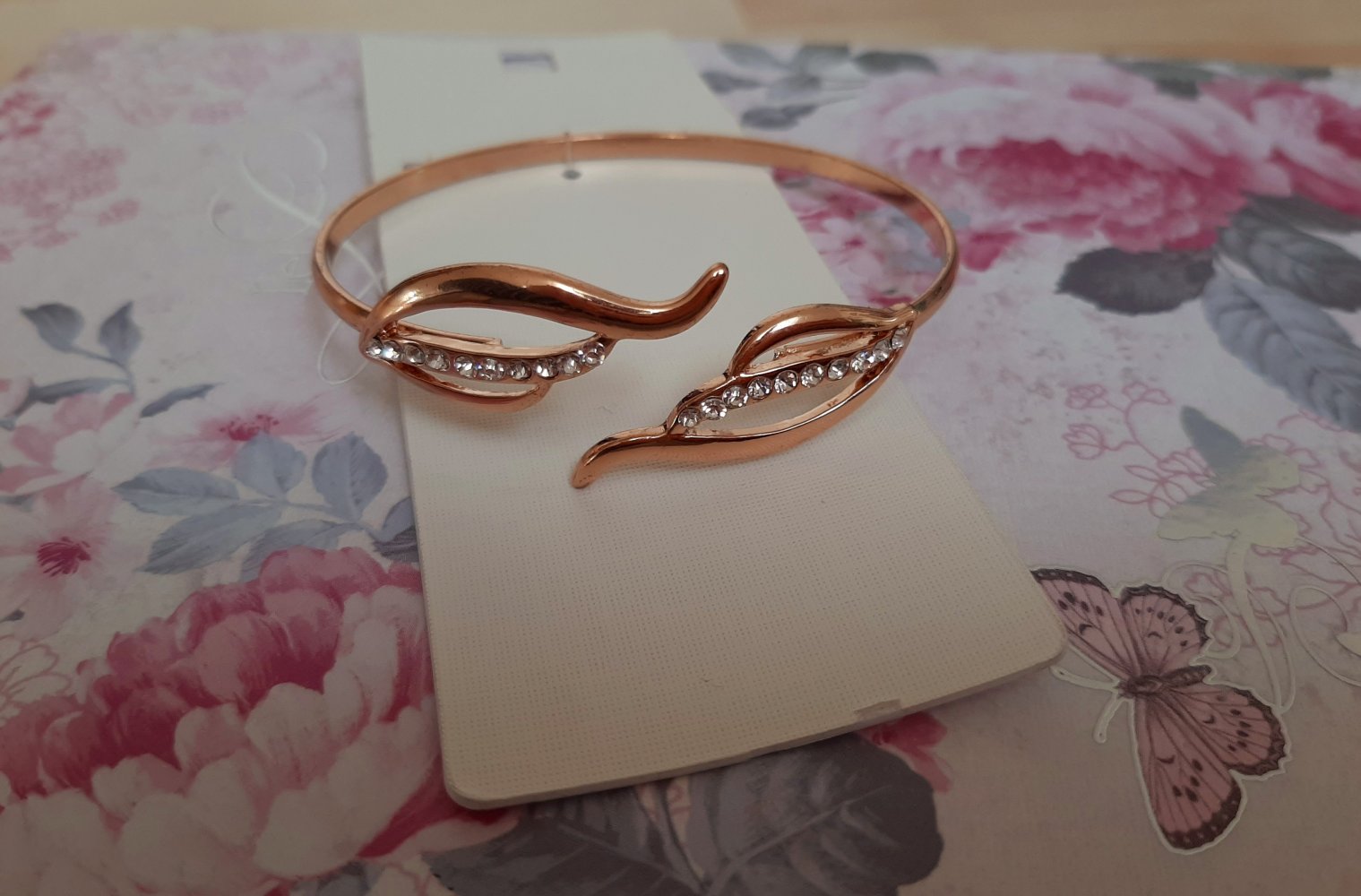 NEU Elegantes, Goldenes Armband