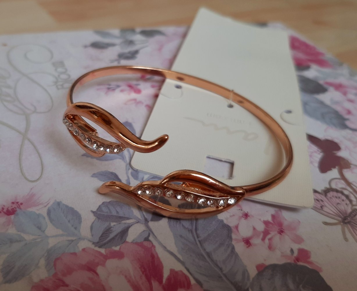 NEU Elegantes, Goldenes Armband
