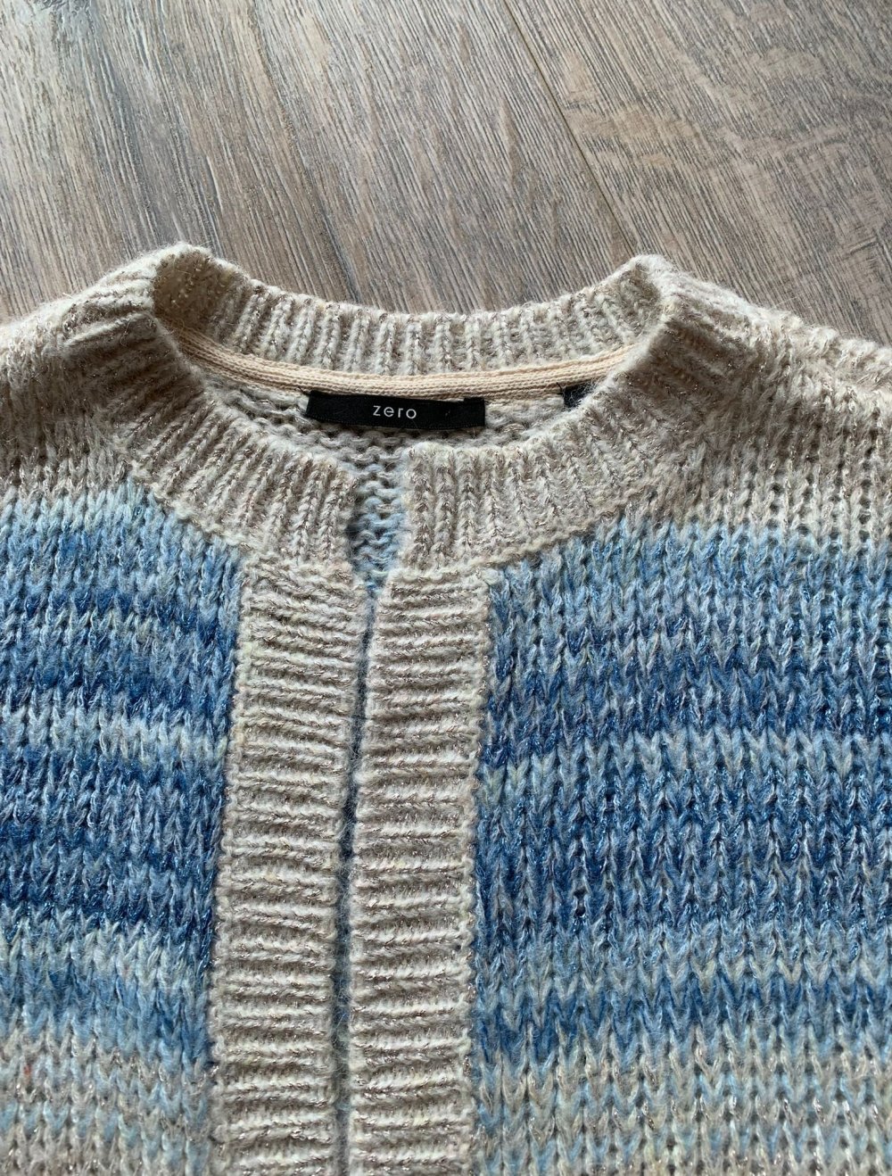 Strickweste von Zero, Neu