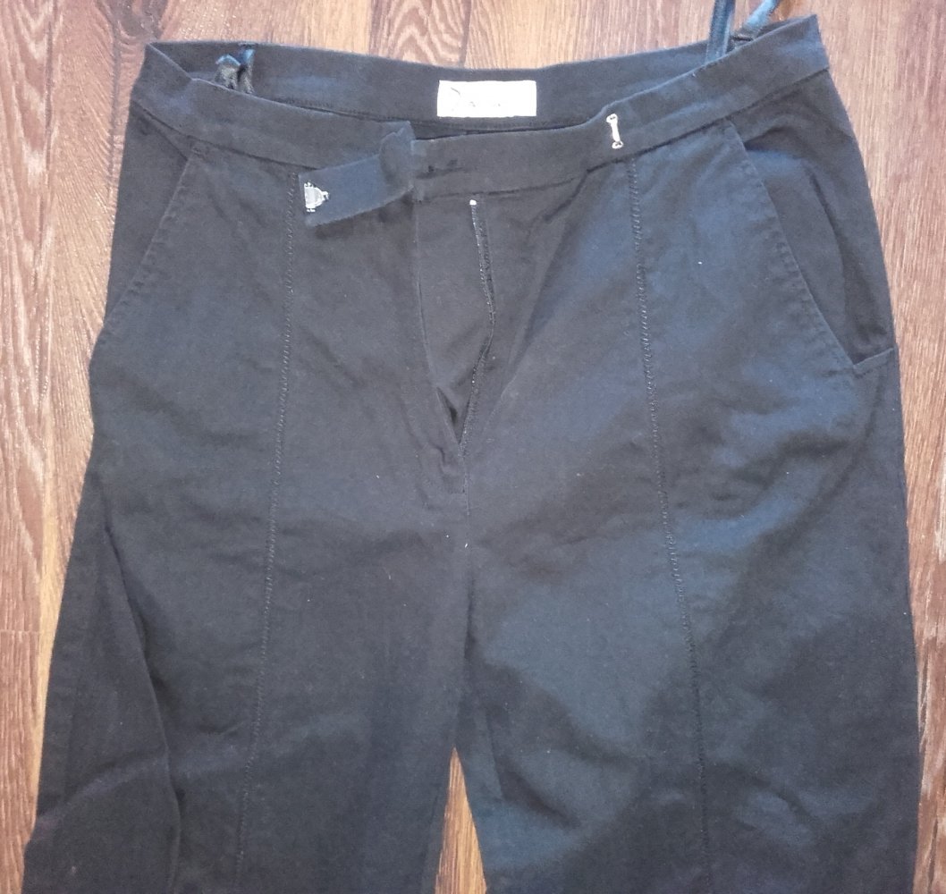 Hose Gr. 44 schwarz