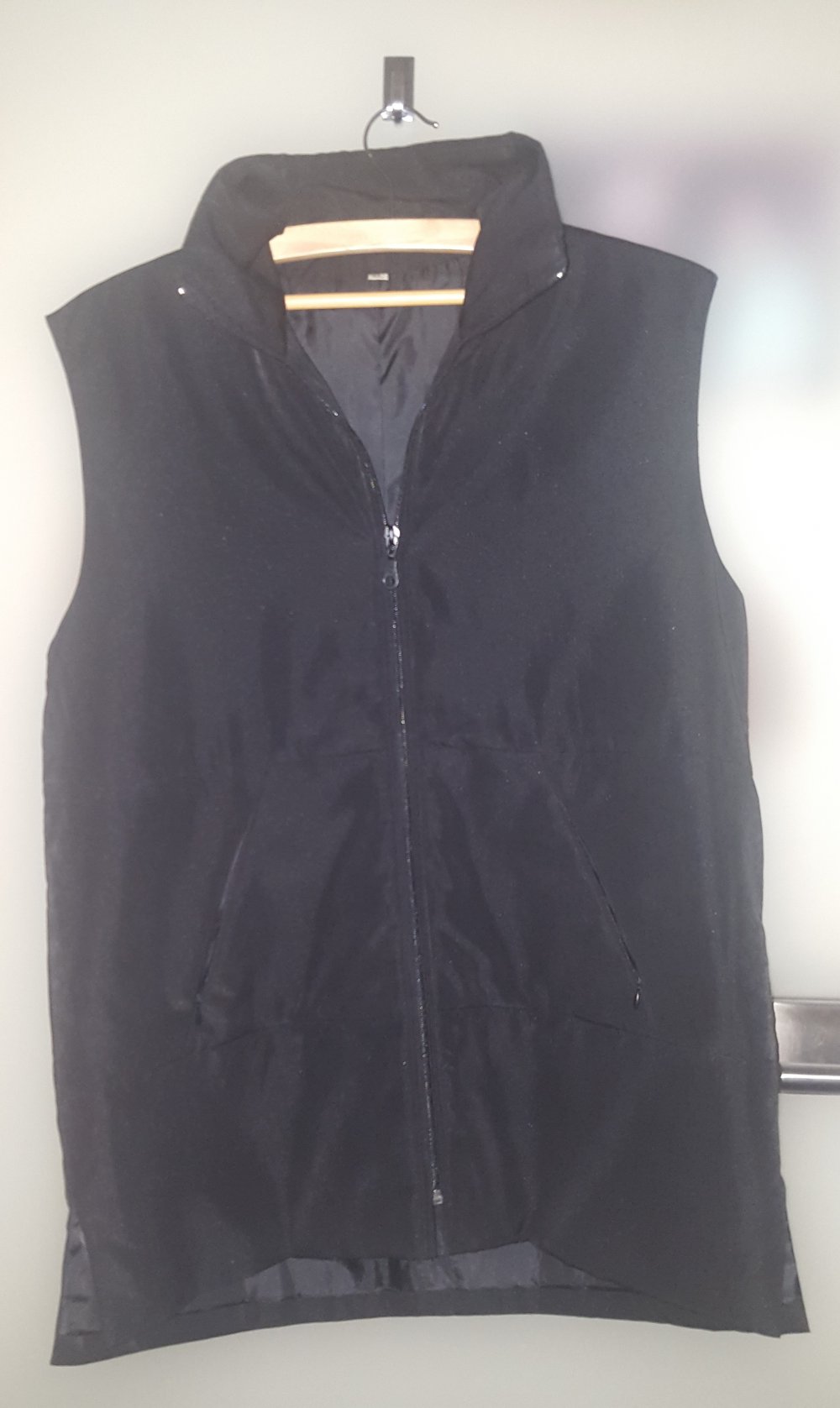 Schwarze leicht wattierte Weste Gr. XL