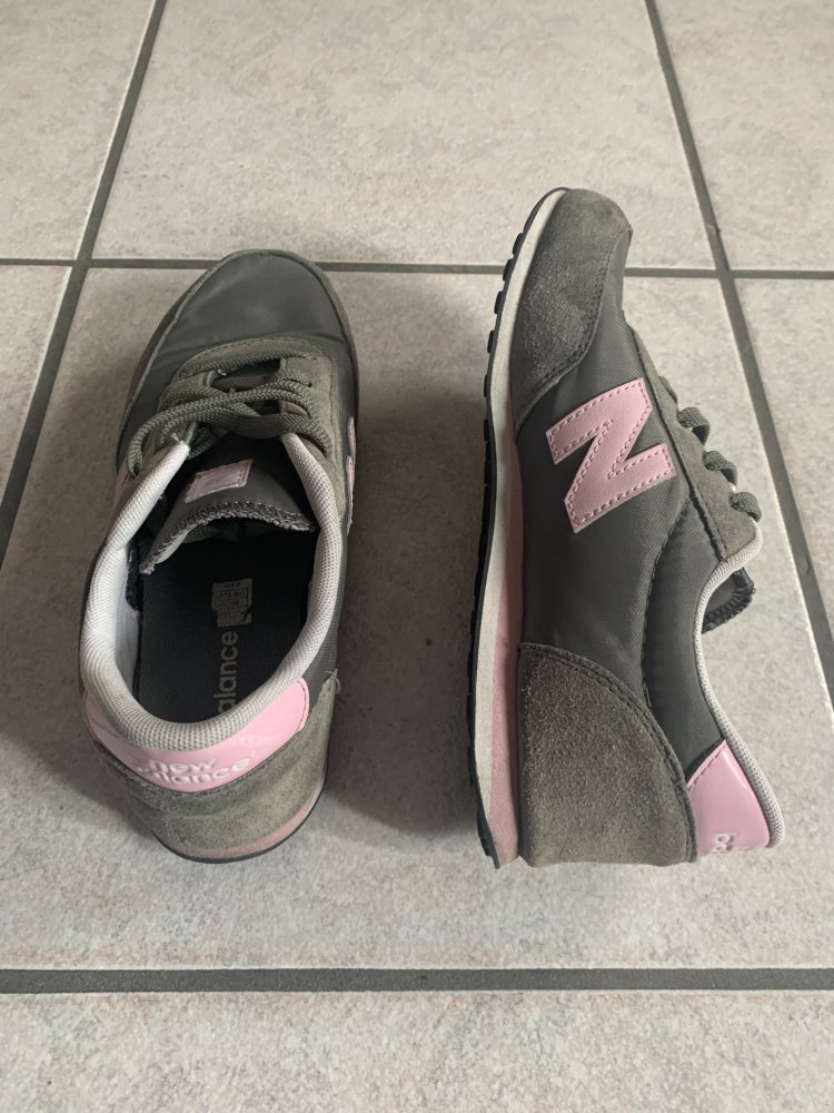 New Balance 410