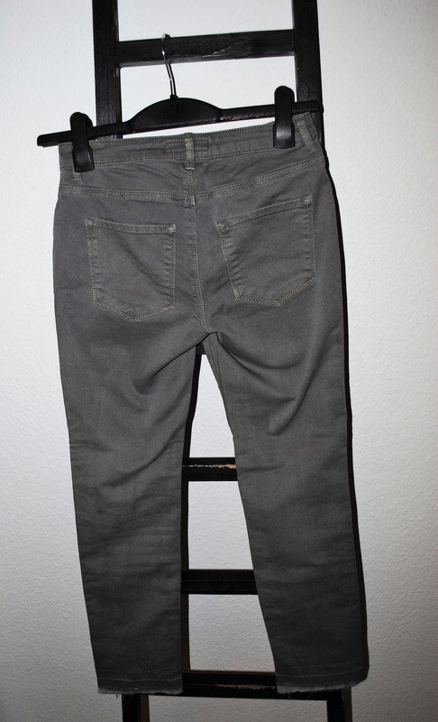 NEU Patrizia Dini Jeans Gr. 34 (ca. XS) grau kurz Damen lässig