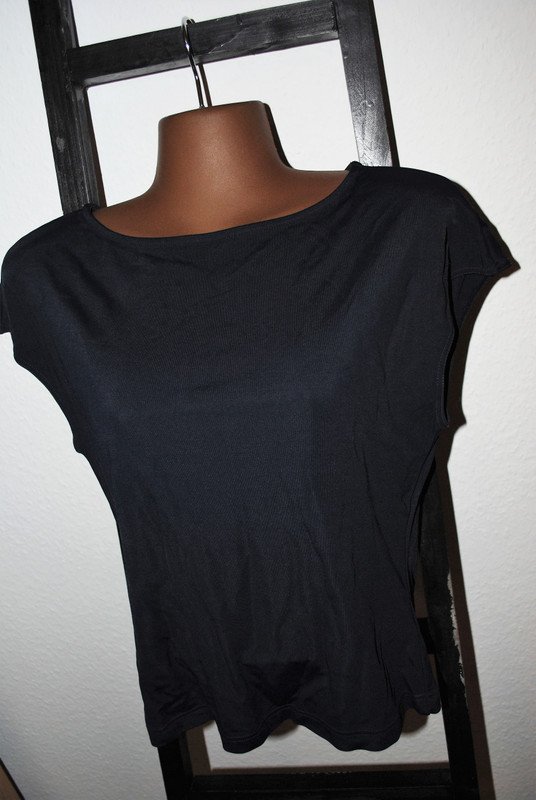 Damen-T-Shirt Gr. 42 (ca. M) schwarz Bekleidung Fashion kurz Crop Top