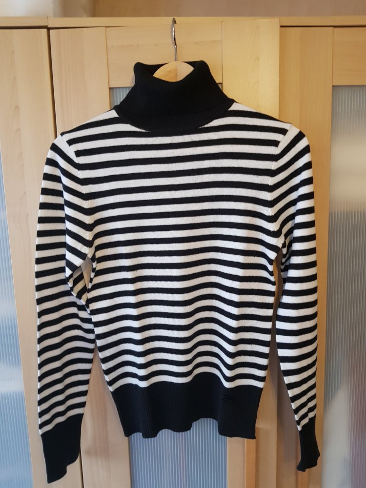 Rollkragenpullover