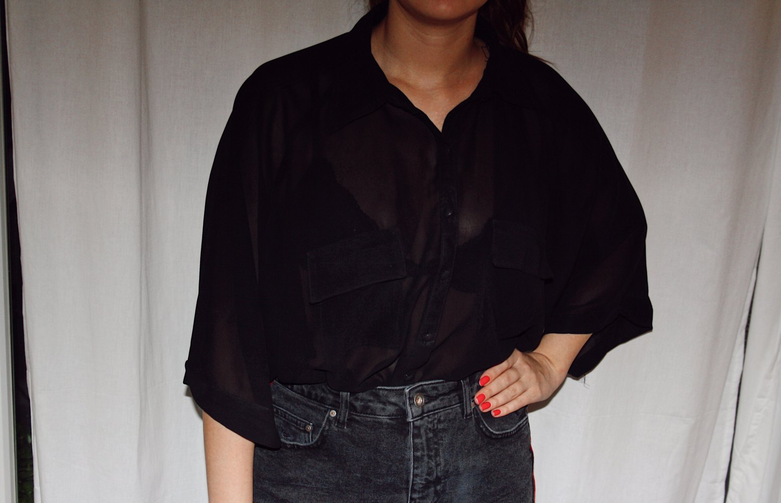 Transparente Bluse mit Spitze