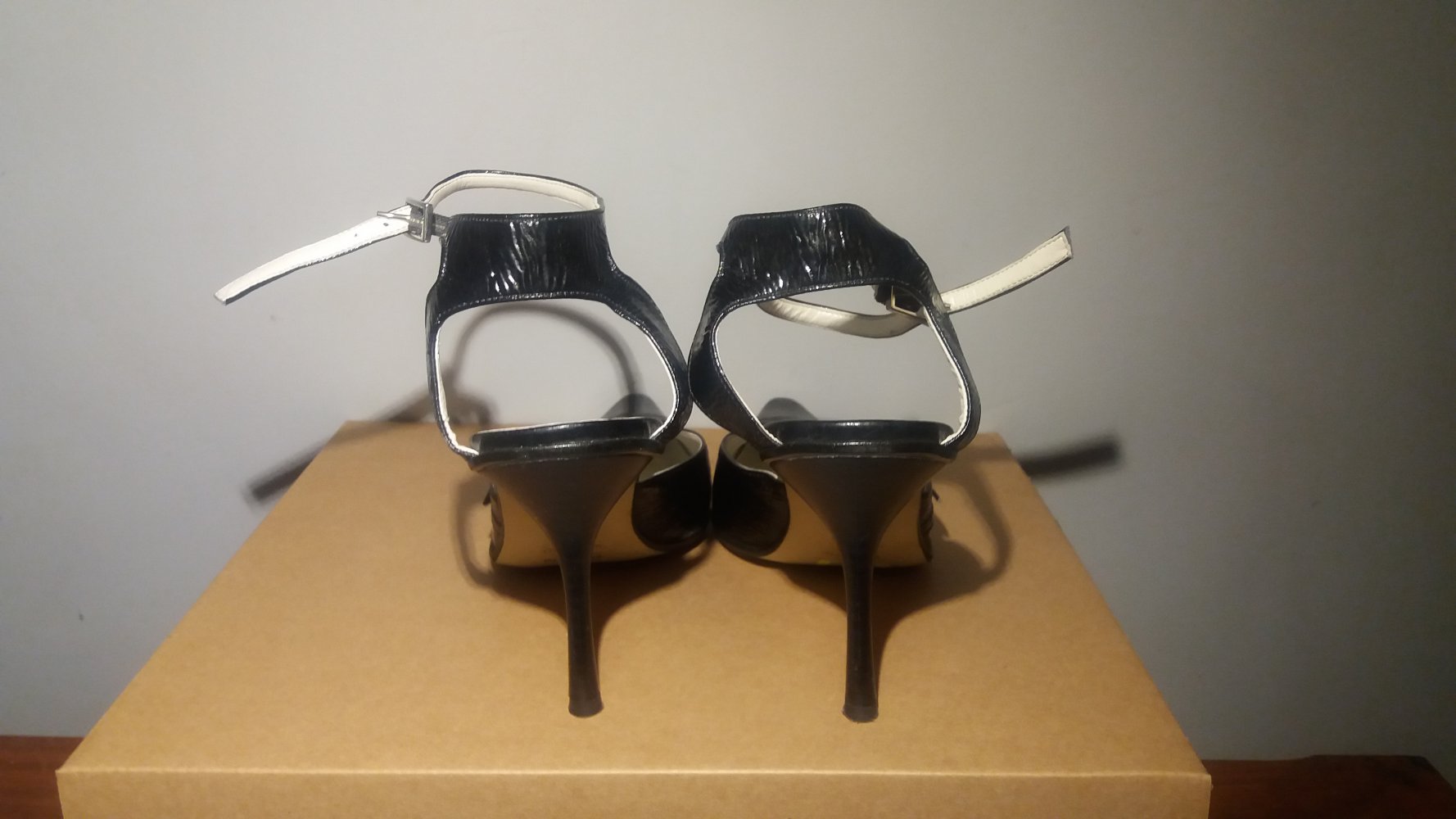 Schwarze Stilettos | Pumps | Lackpumps | Leder