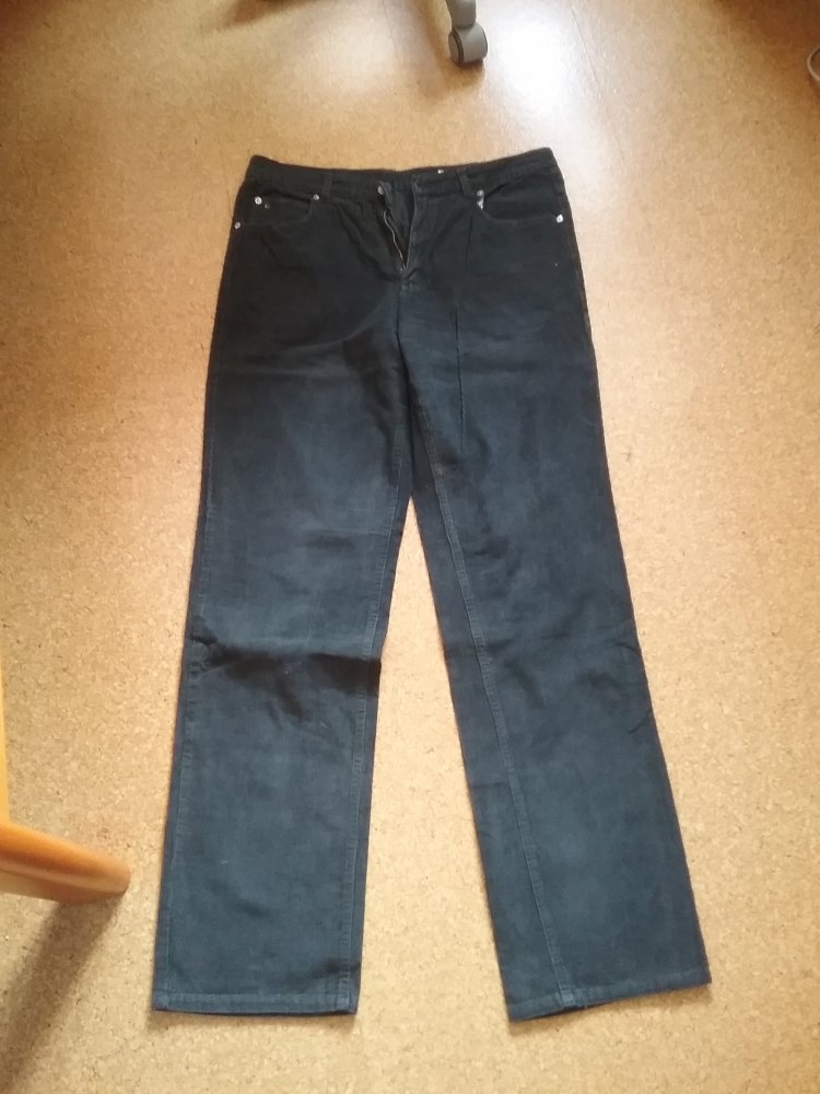 Cordhose Größe 102