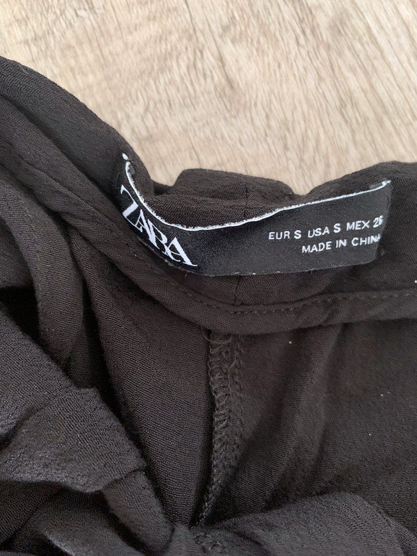 Schwarze High Waist Shorts von Zara