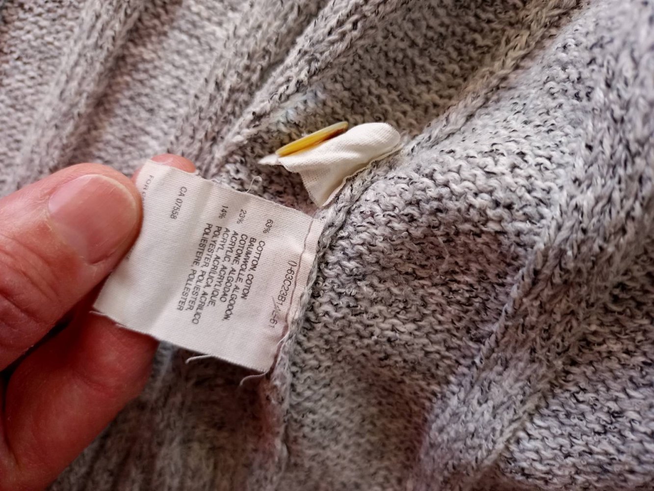 schöne Strickjacke