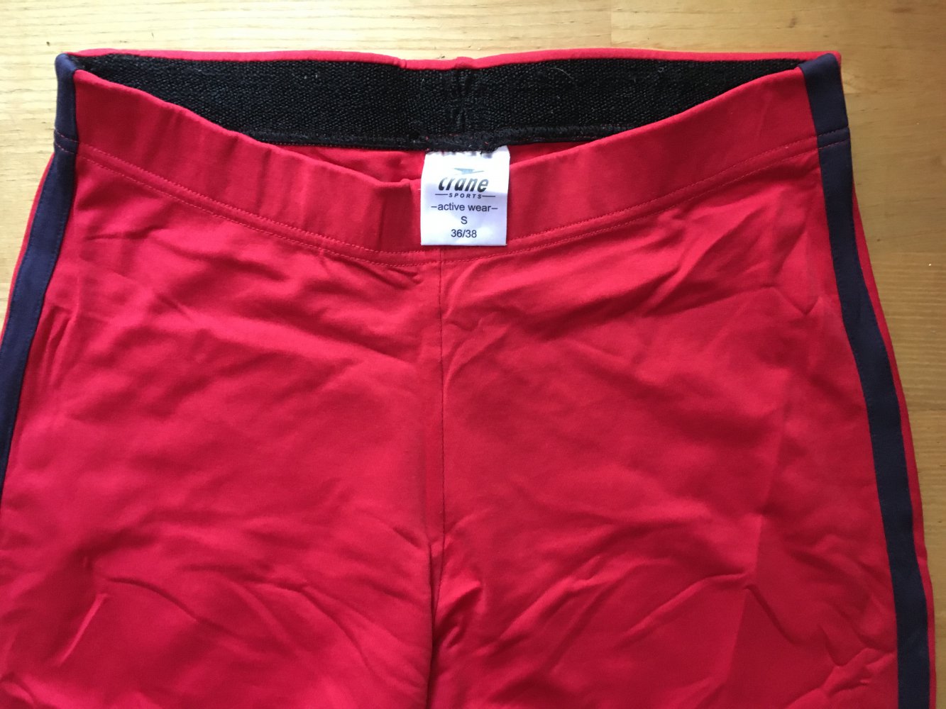 rote Sporthose mit schwarze Streifen Gr. 36/38 active wear