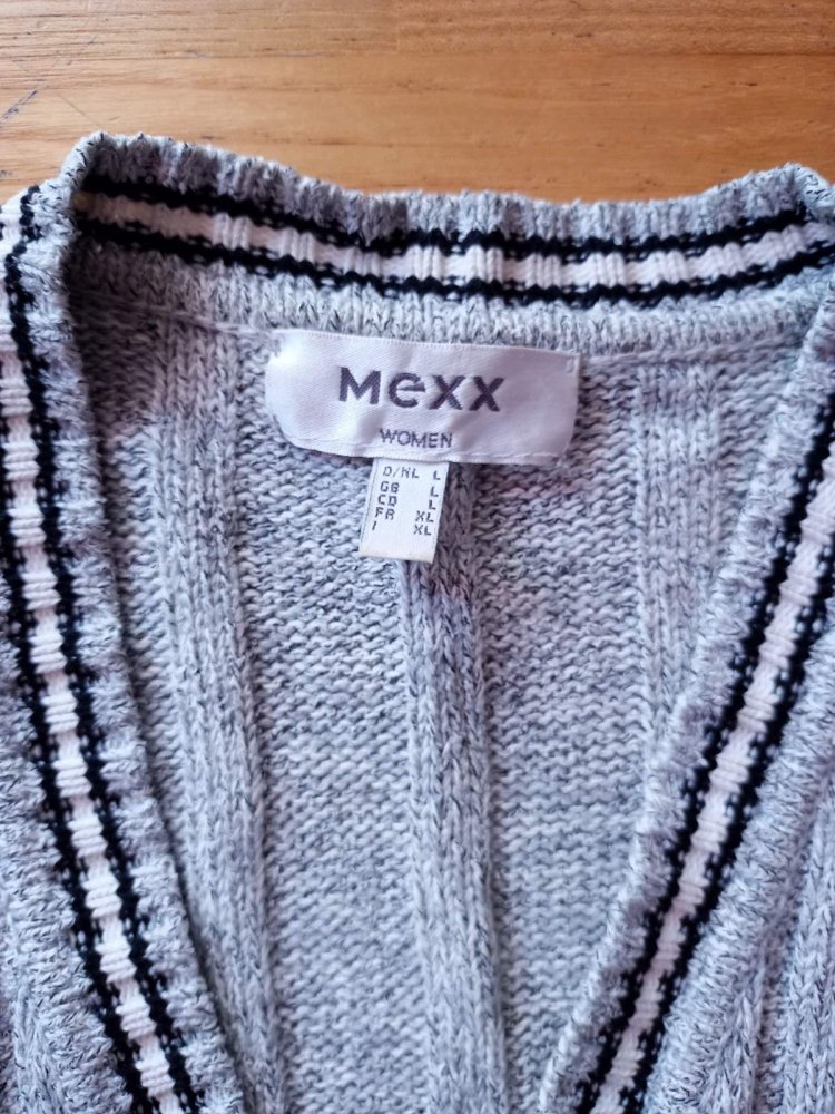 schöne Strickjacke