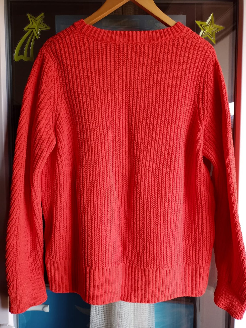 schöner warmer Pullover