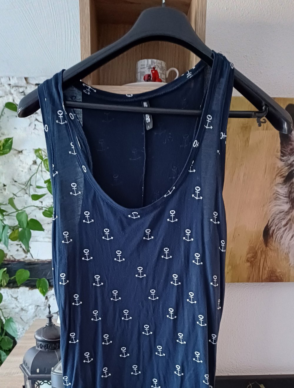 Blaues Shirt mit Anker