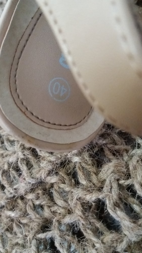 Claudia Ghizzani Dame beige Sandalen Gr.40