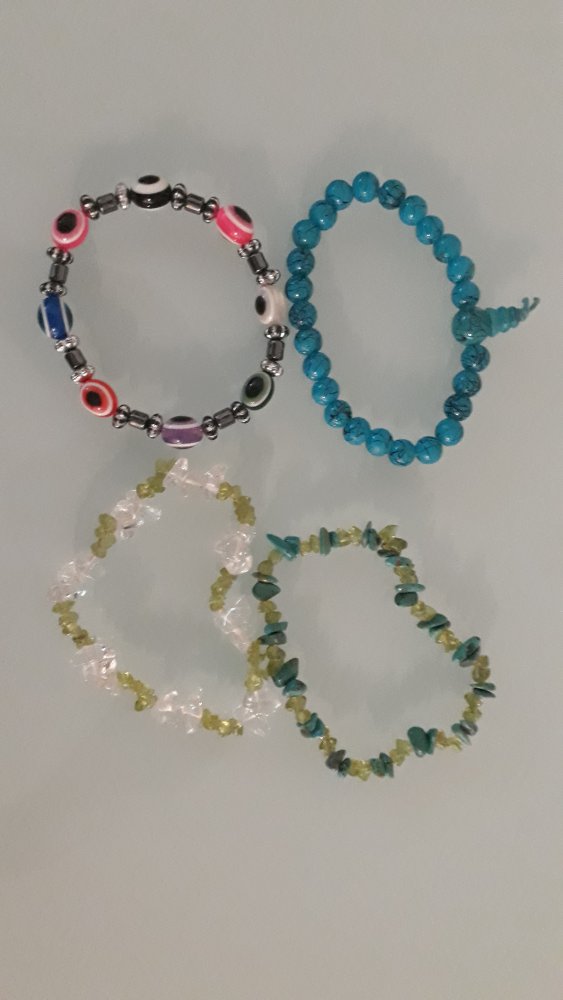 Diverse Armbänder