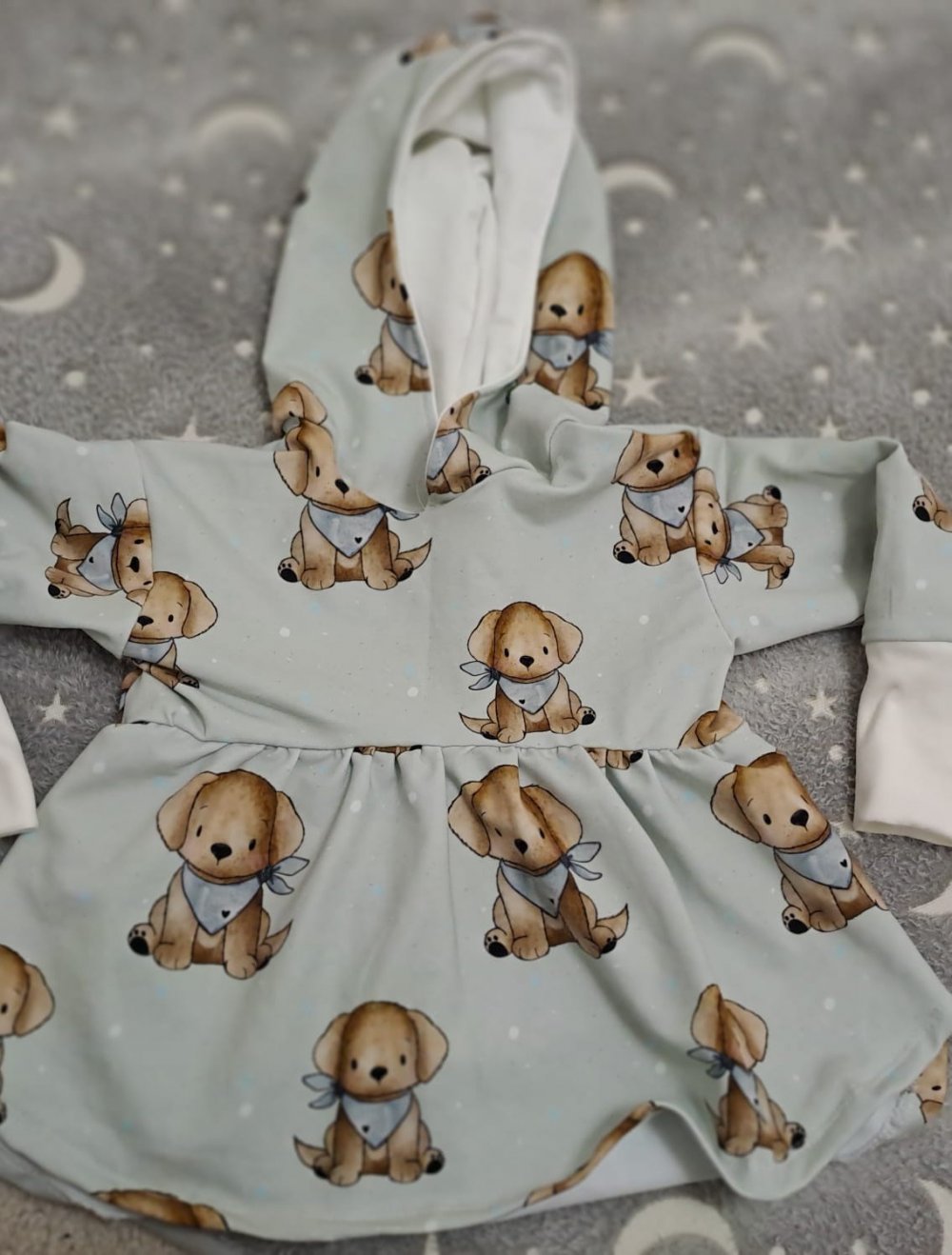 süßer Sweater mit Hunden gr 86