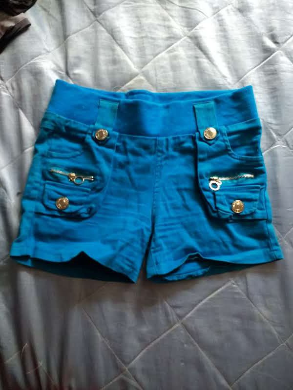 sexy blaue shorts mit taschen