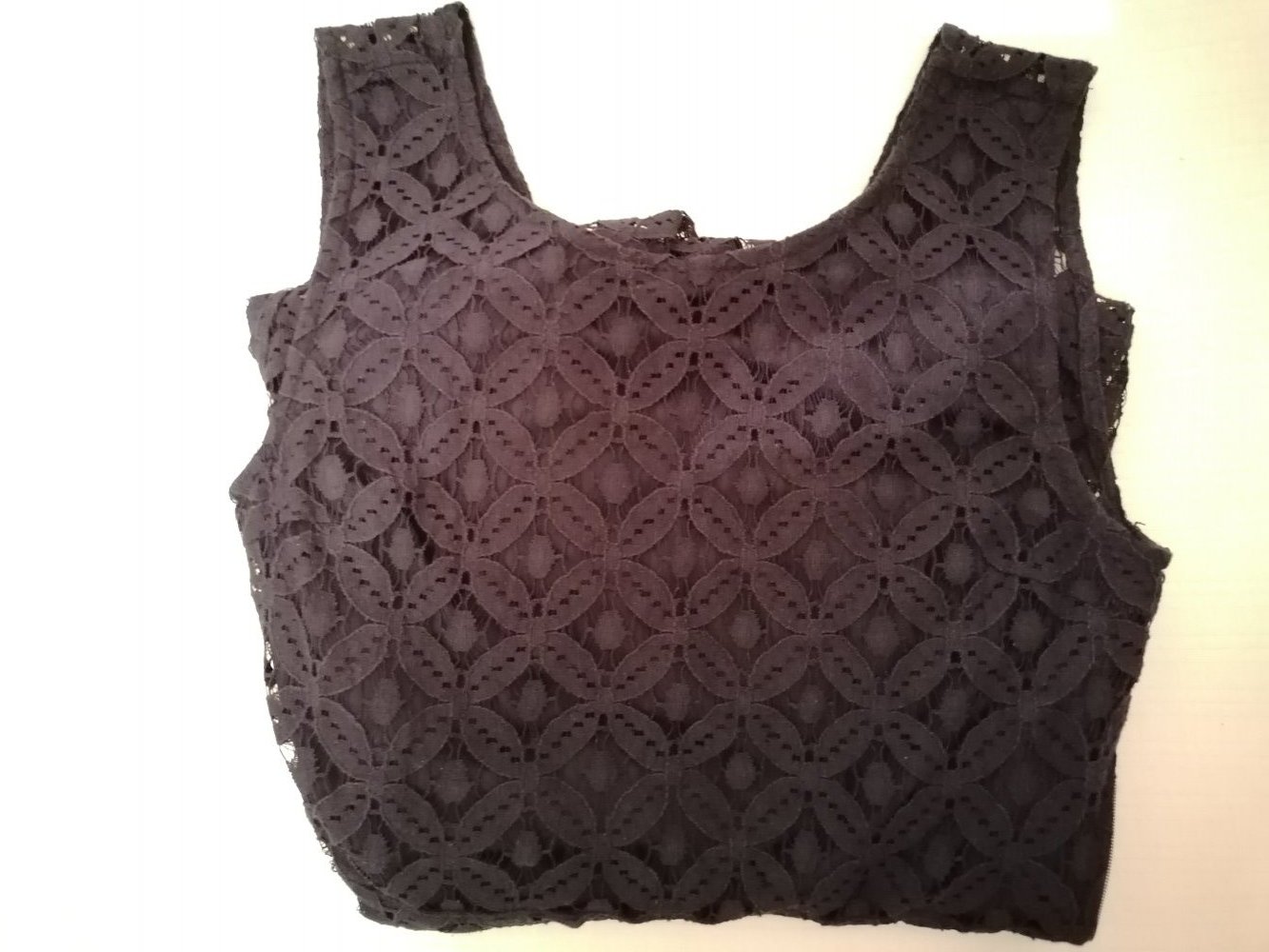 Dunkelblaues Spitzenkleid, ohne Ärmel, A- Linie