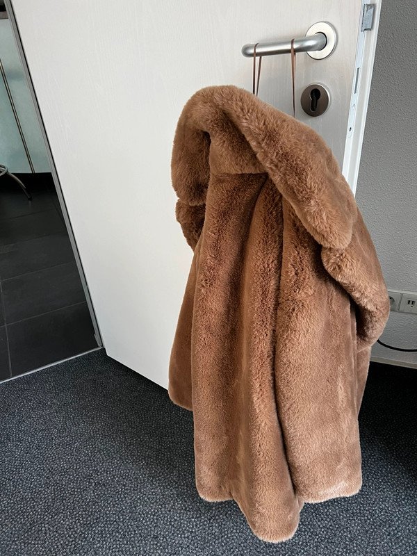 Zara Mantel Winterjacke FakeFur braun