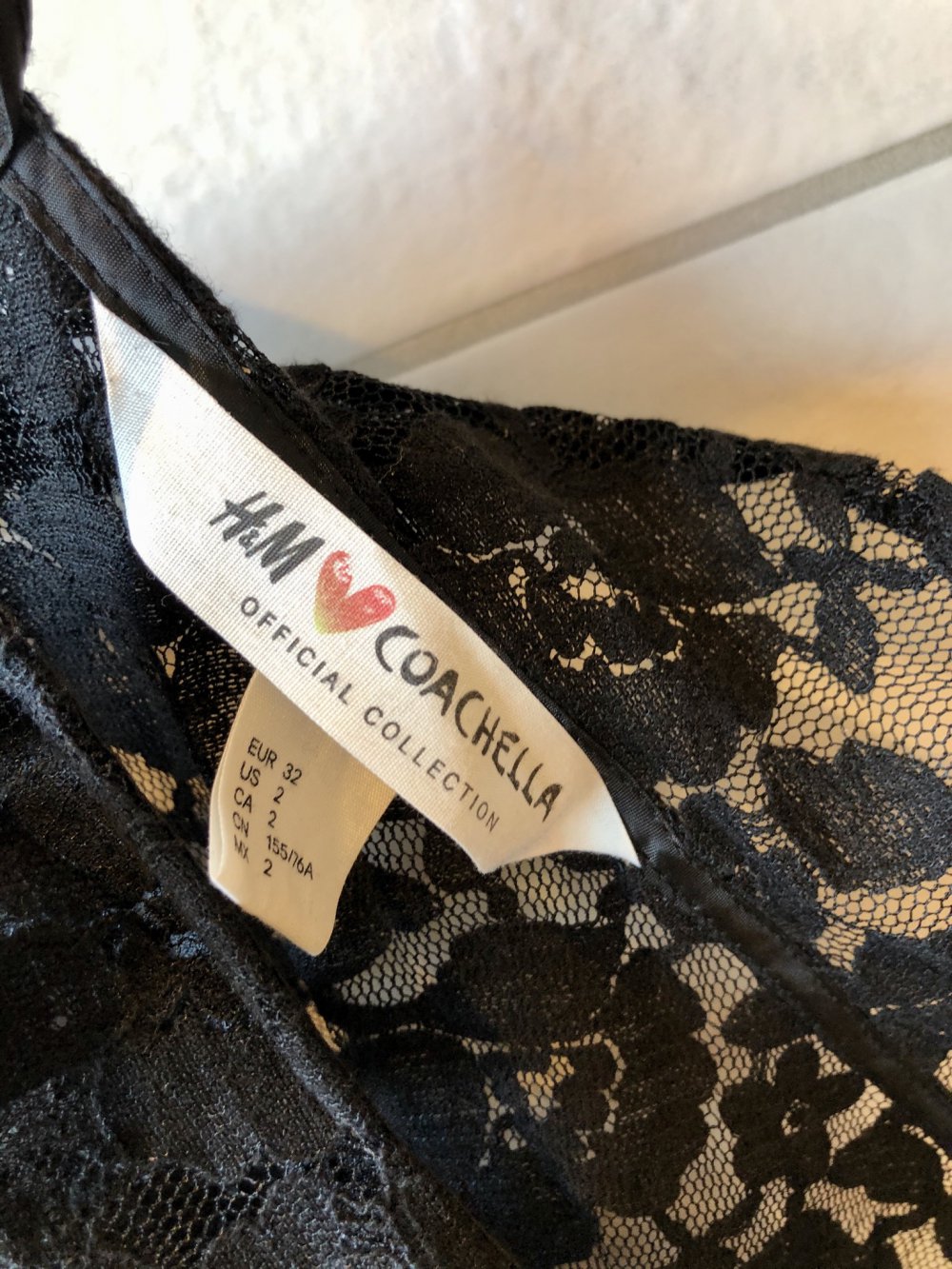 Schwarzes Spitzentop von H&M