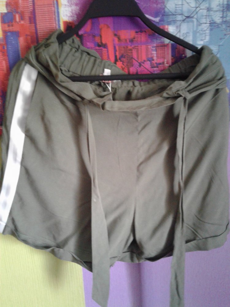 Kurze Hose gr.36 Clockhouse