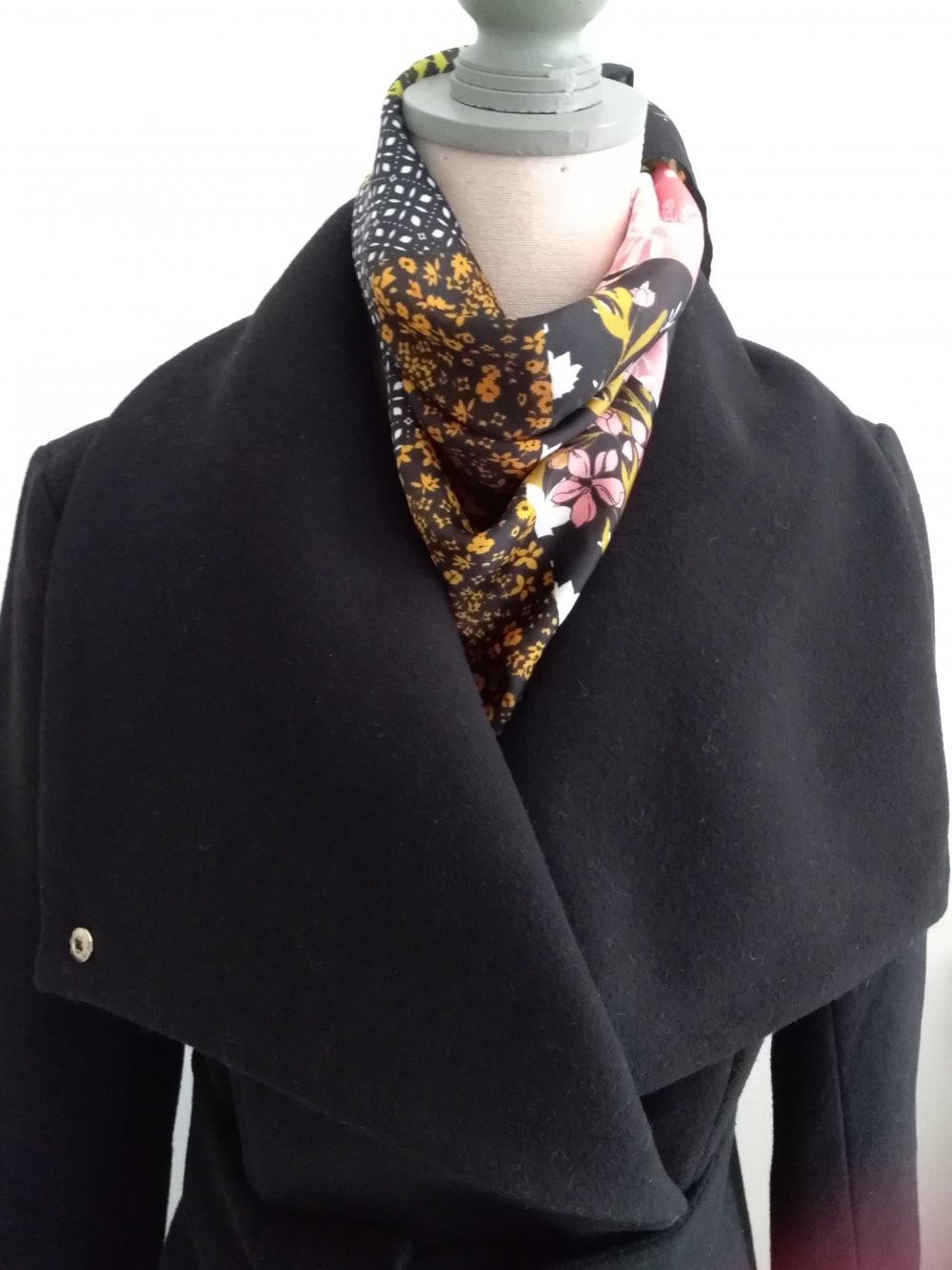 Damenmantel in schwarz Gr.36 neu