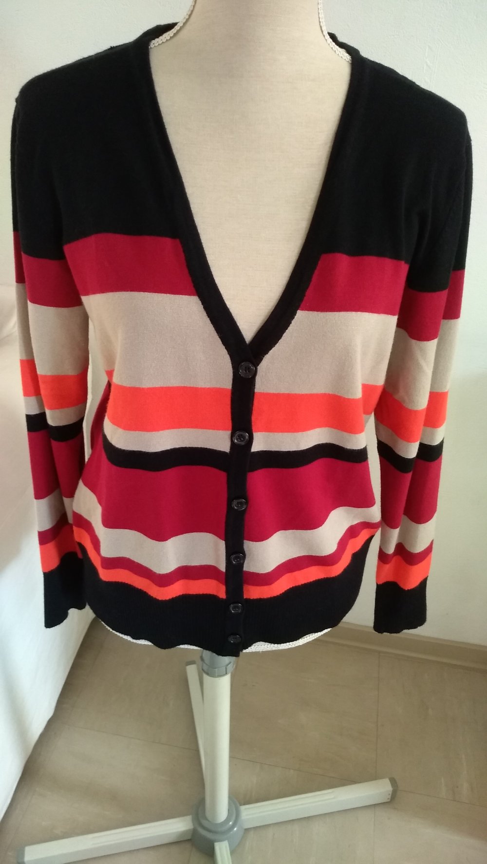Damenweste Cardigan bunt/Streifen Gr.40