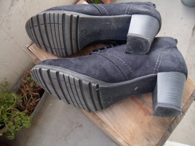 Schwarze Stiefeletten Gr. 40
