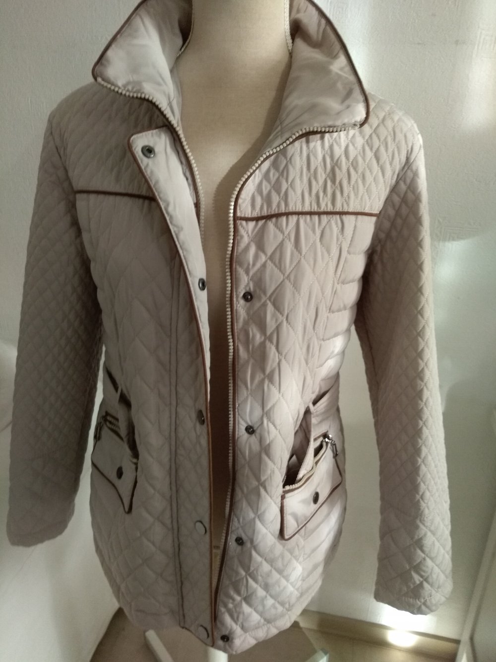 Helle Steppjacke Damen Gr. 40
