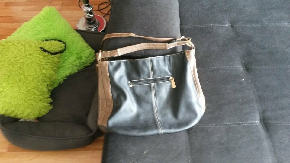 Handtasche