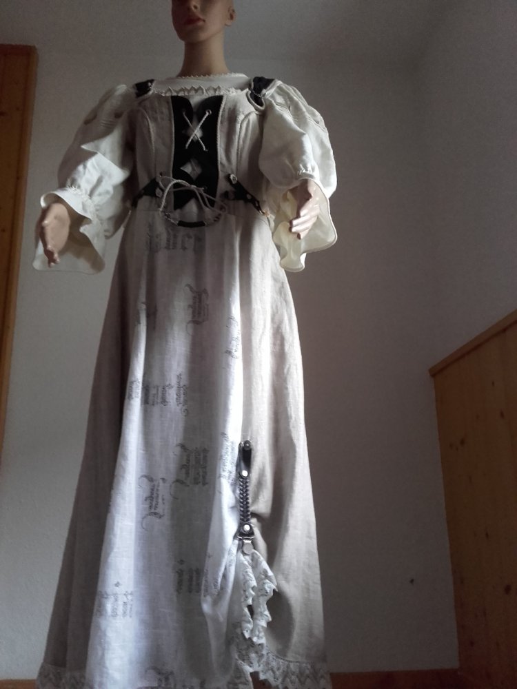 Landhauskleid