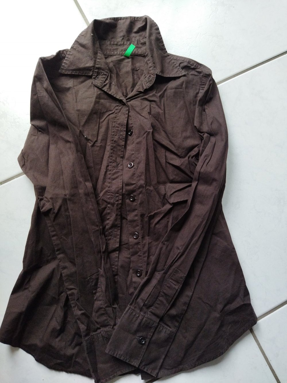 dunkelbraune Bluse von Benetton passt bei Gr. 36 € 6,--