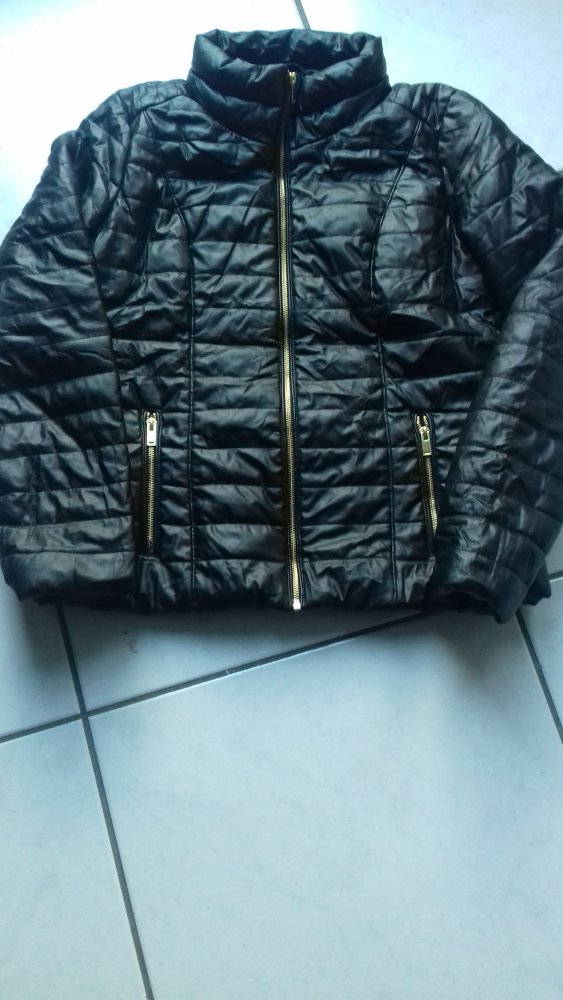 tolle schwarze Jacke von Laura Torelli Gr. 40 € 10,-- (wie neu) 