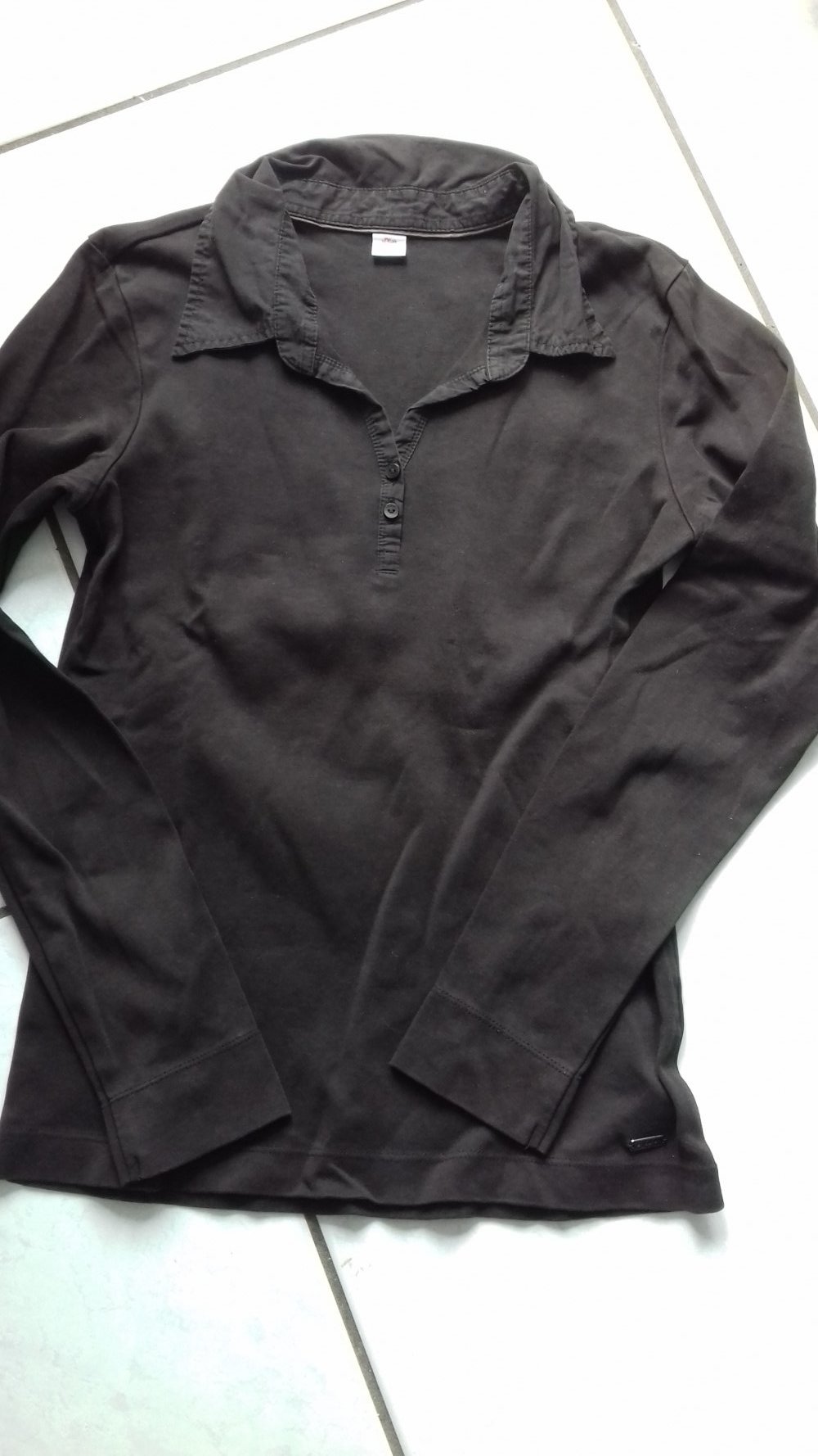 Langarmshirt in dunkelbraun von s.Oliver Gr. 36 € 4,--