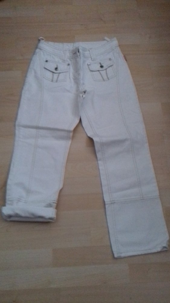 weiße Jeans zum krempeln Gr. 38 von bwy € 4,--